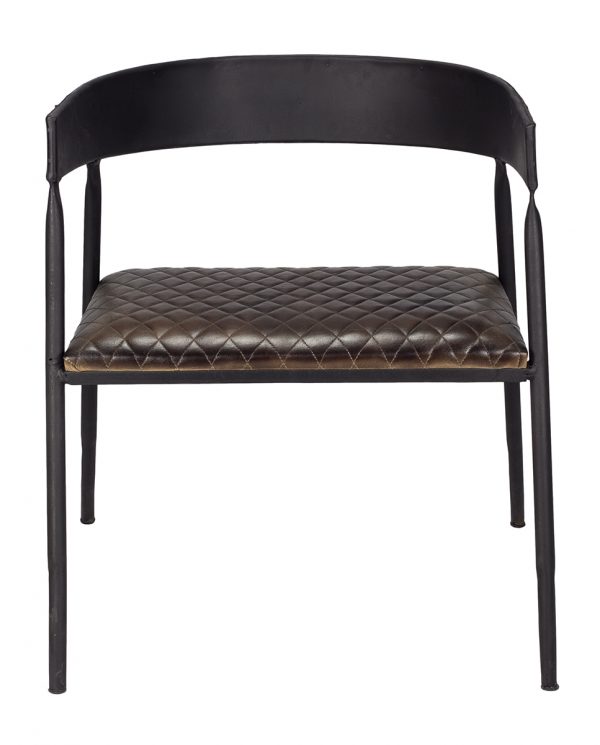 silla tapizada cuero costuras estructura metal negro